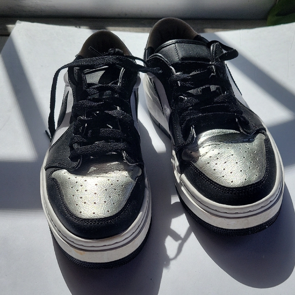 Nike Black and Metallic Sneakers